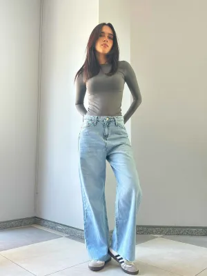 Wide Leg - Light Acid Blue Ankel Raw Hems Jeans.